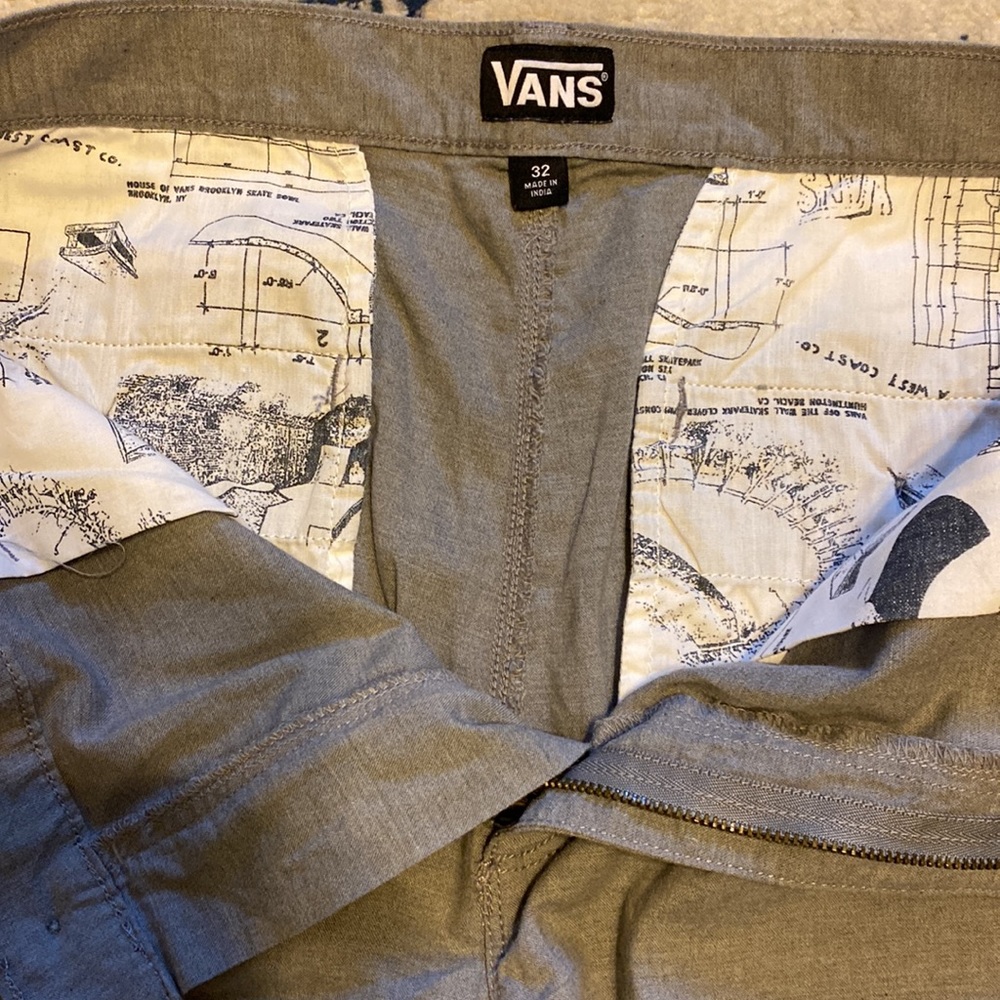VANS Men’s Cargo Shorts - Picture 4 of 4